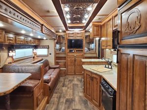 luxury horse trailers